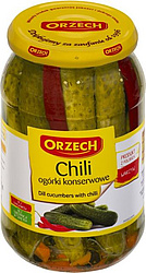 Eingelegte Gurken mit Chili