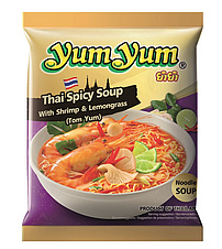 Instant Nudelsuppe nach thailändischer Art mit Garnelen und Zitronengras "Tom Yum"