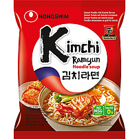 Instant Nudeln mit Kimchi Geschmack